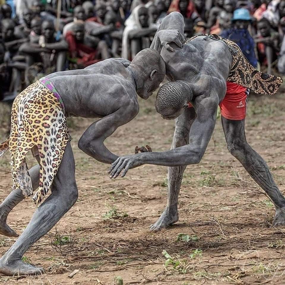 Photo of Mundari wrestling Laba Africa Expeditions 